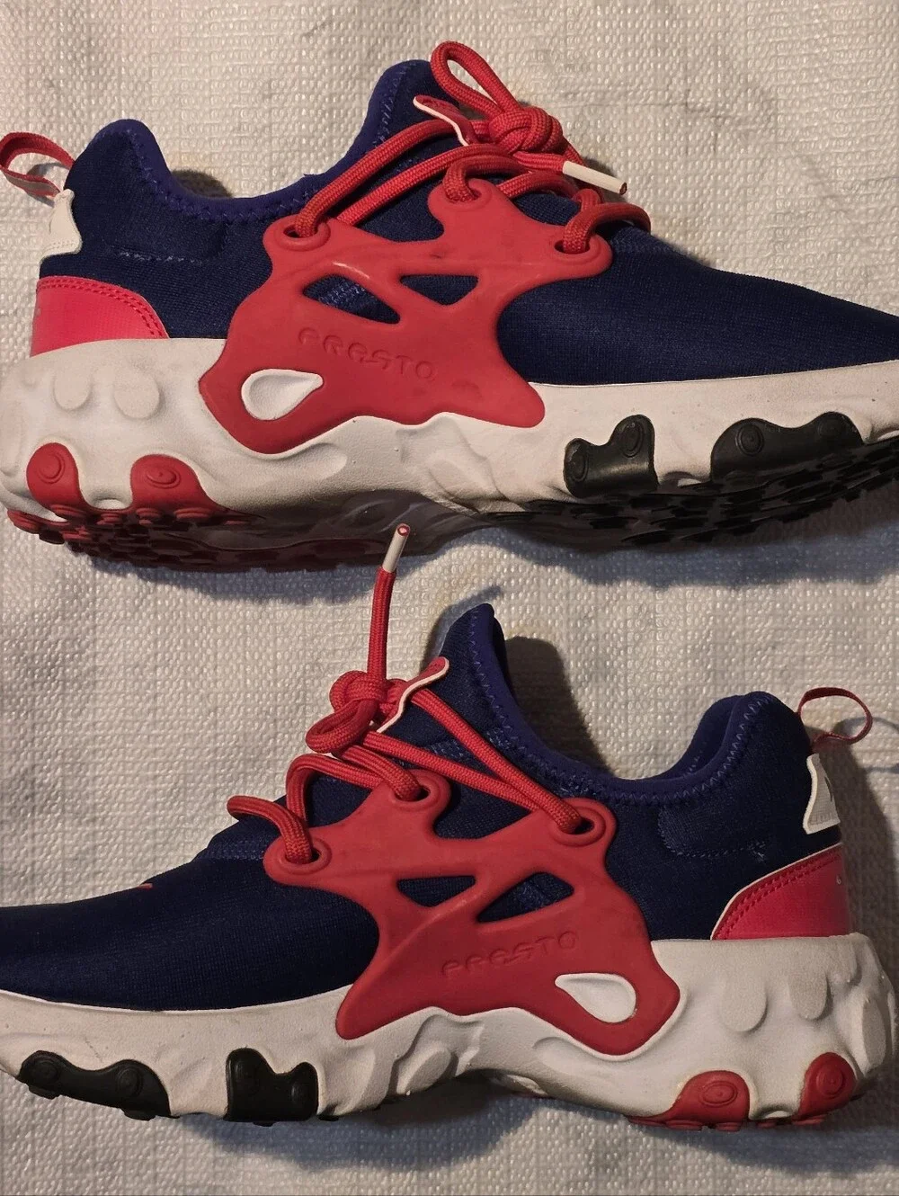 Nike React Presto CW5586-400 Men's Sz 8.5 Pre-Owned No Box